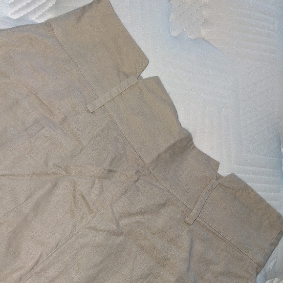 Zara A-Line Pleated Khaki Linen Skirt - Picture 4 of 6